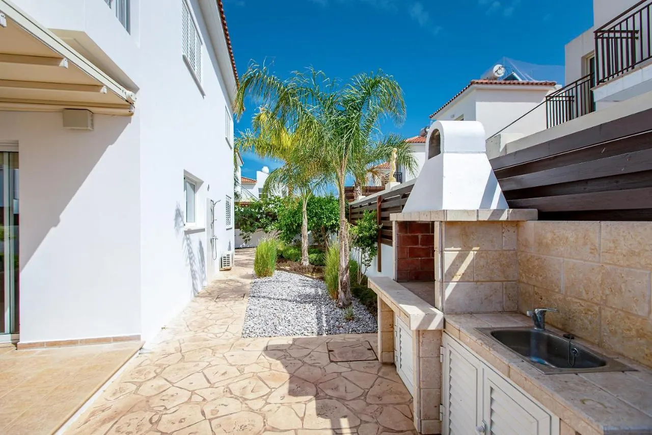 Villa Nova بروتاراس 0*,